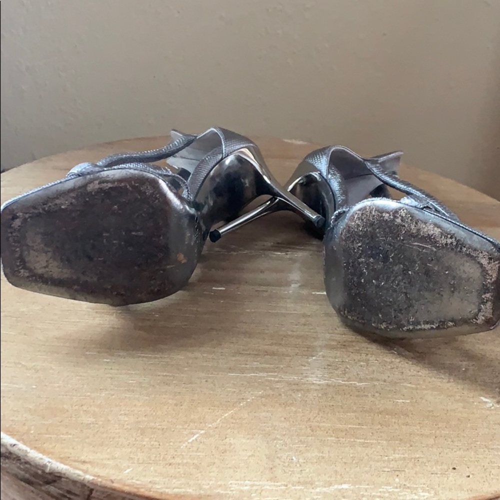 Heels - Picture 5 of 5